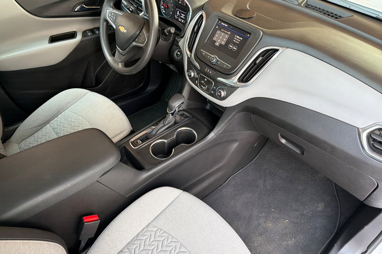 Used 2023 Chevrolet Equinox LS image 16