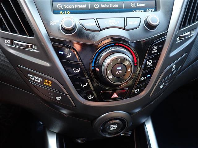 Used 2016 Hyundai Veloster Turbo FWD image 19