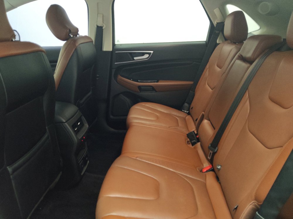 Used 2015 Ford Edge Titanium w/ Equipment Group 302A AWD/4WD image 18