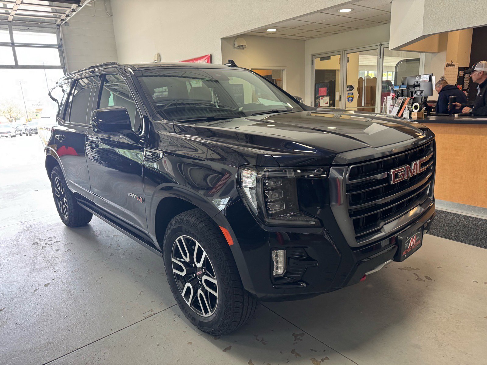 Certified 2024 GMC Yukon AT4 w/ Technology Package AWD/4WD image 3