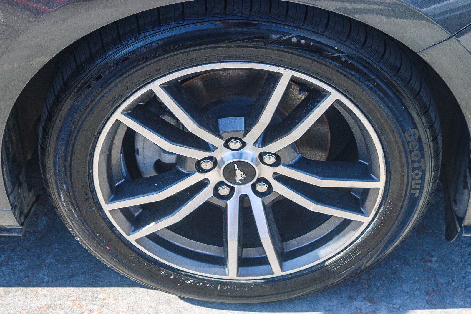 Used 2020 Ford Mustang Premium RWD image 11