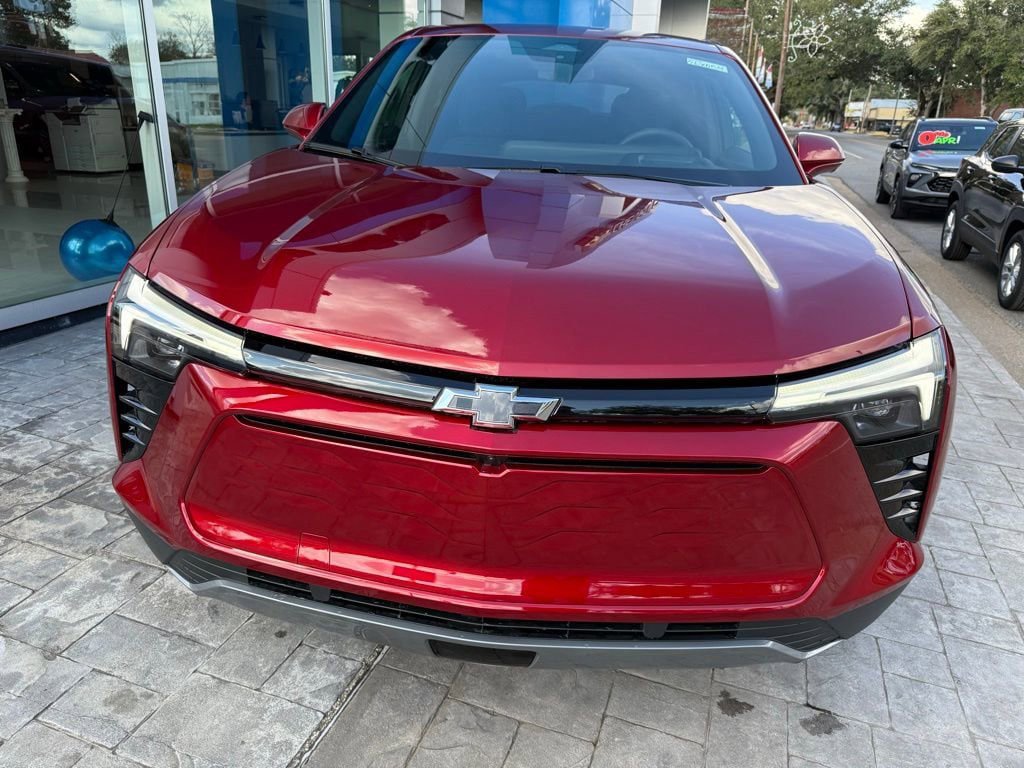New 2026 Chevrolet Blazer EV LT w/ LPO, Blackout Package FWD image 6