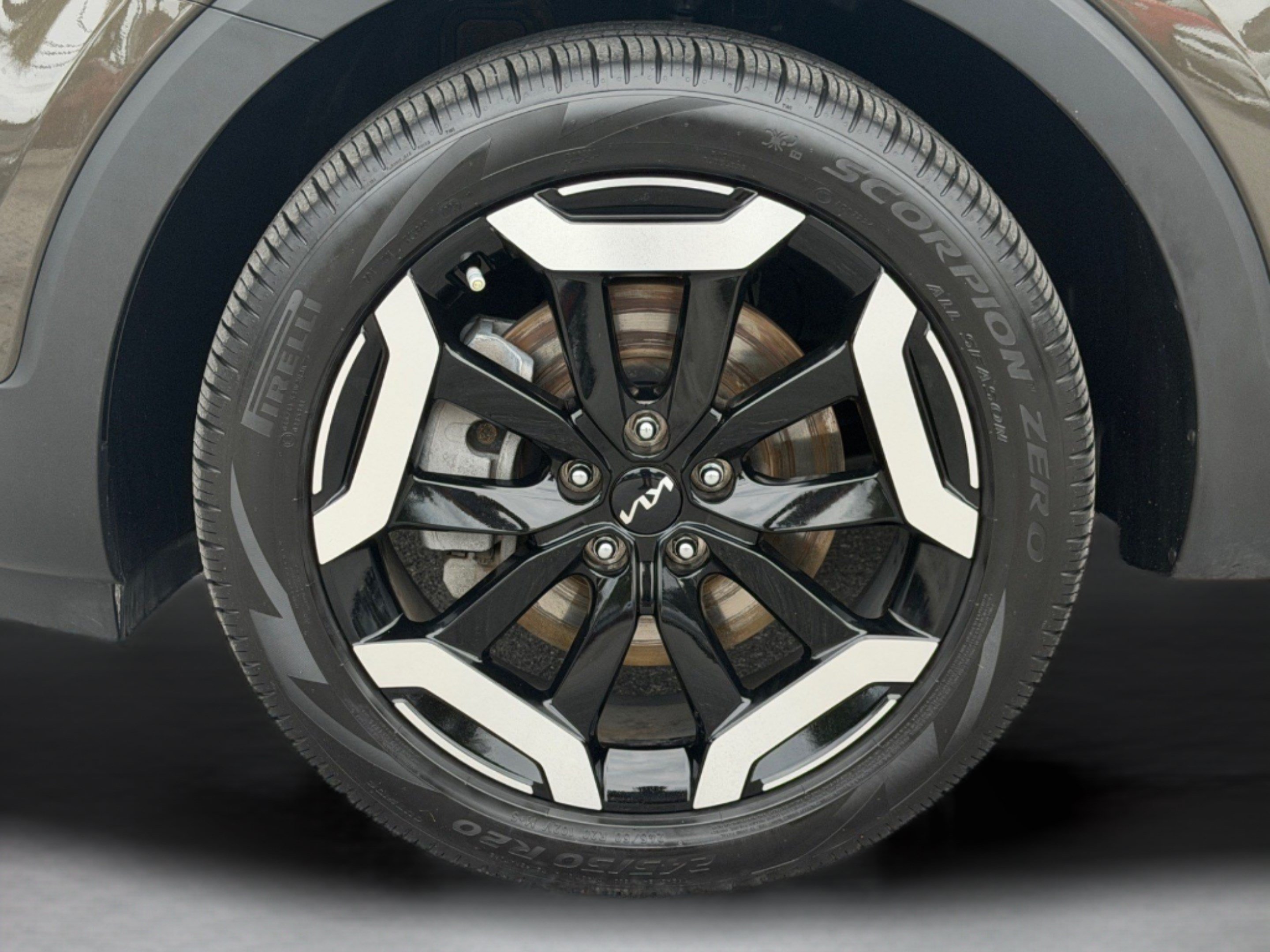 Certified 2024 Kia Telluride EX FWD image 16