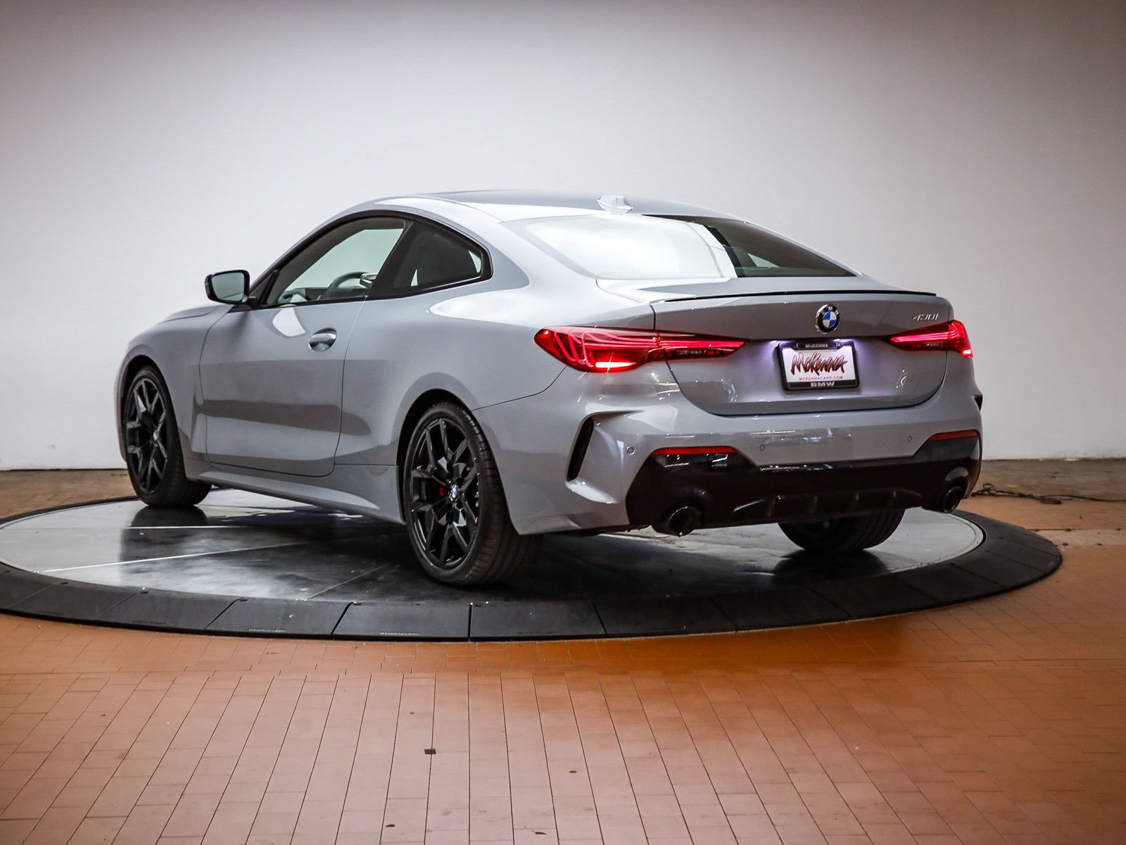 Used 2026 BMW 430i Coupe w/ M Sport Package RWD image 2