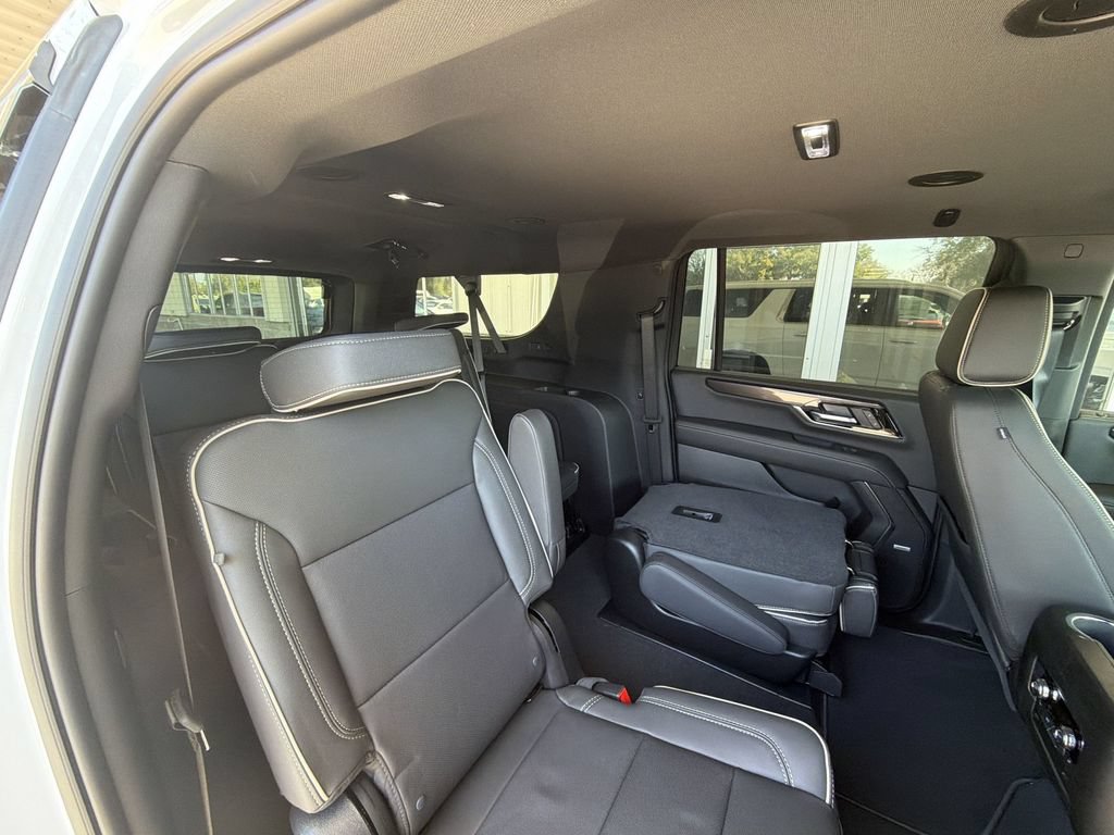 New 2026 GMC Yukon XL Elevation AWD/4WD image 15