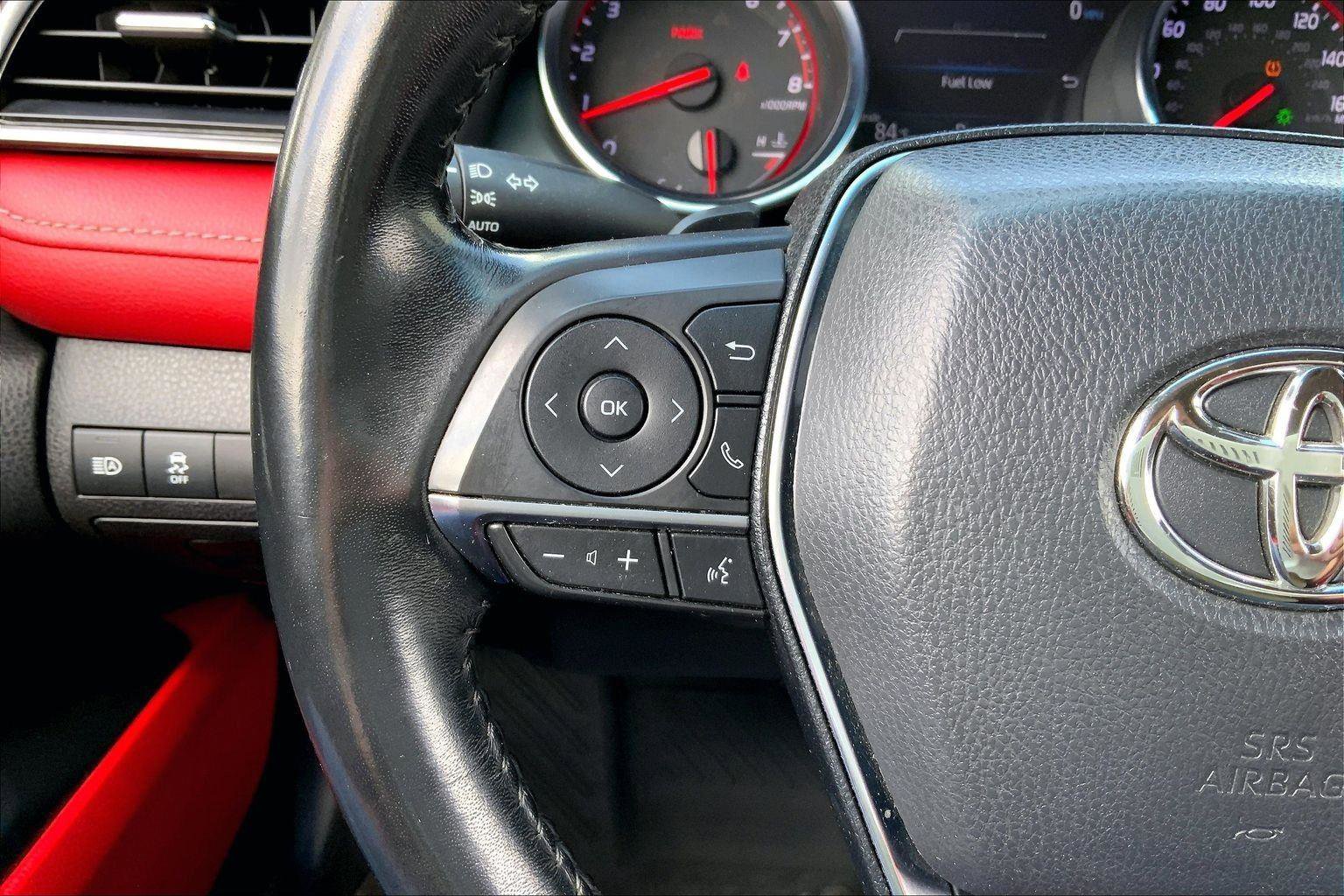 Used 2019 Toyota Camry XSE FWD image 17