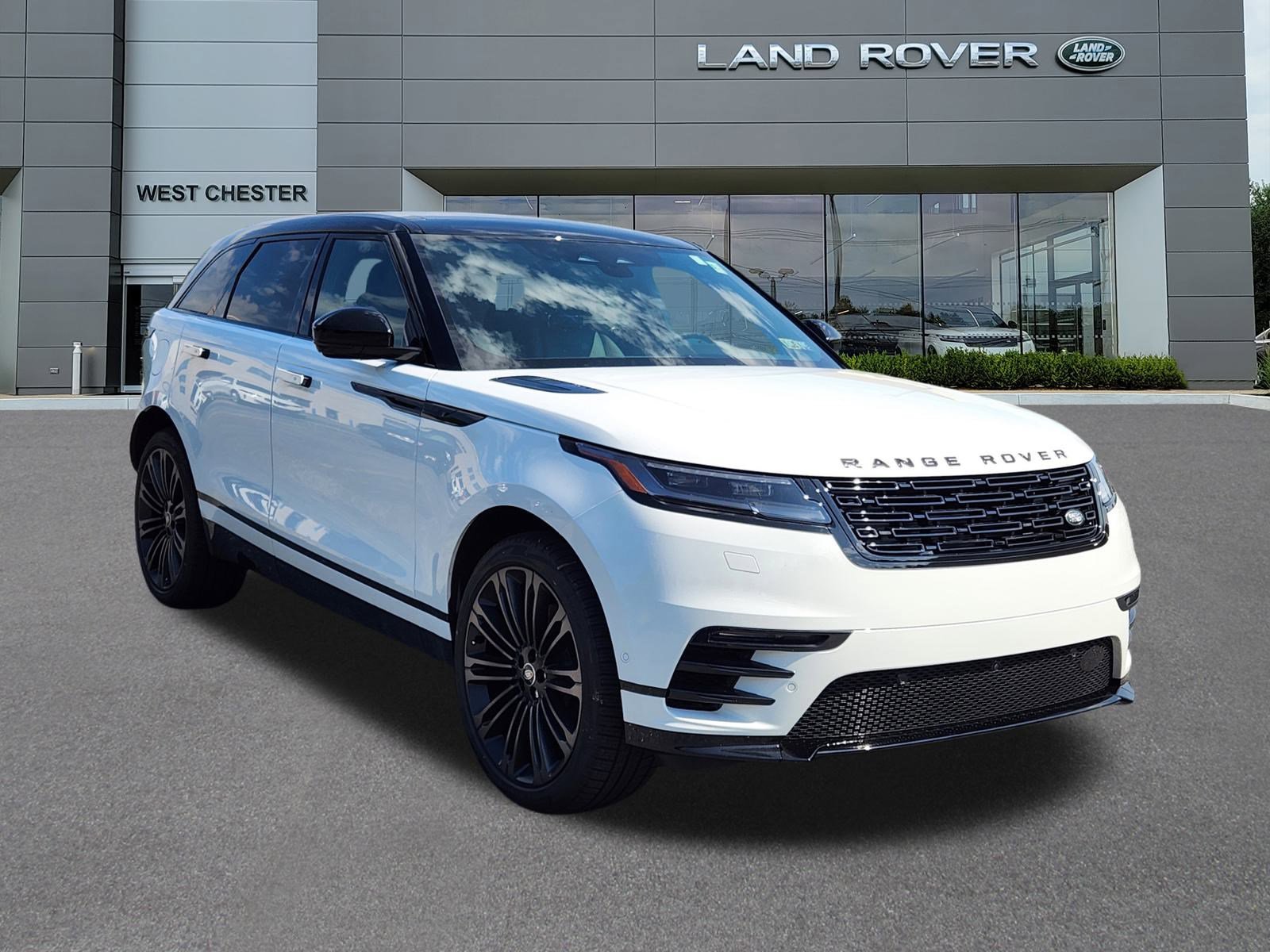 New 2026 Land Rover Range Rover Velar Dynamic SE image 2