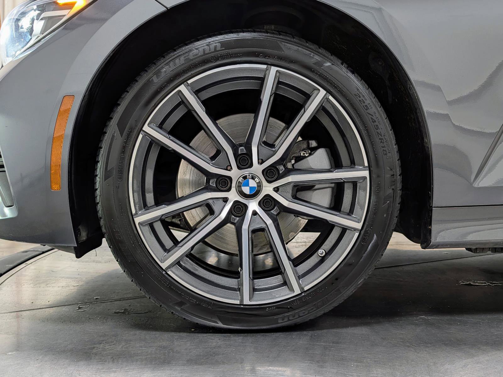 Used 2019 BMW 330i xDrive Sedan w/ Convenience Package image 11