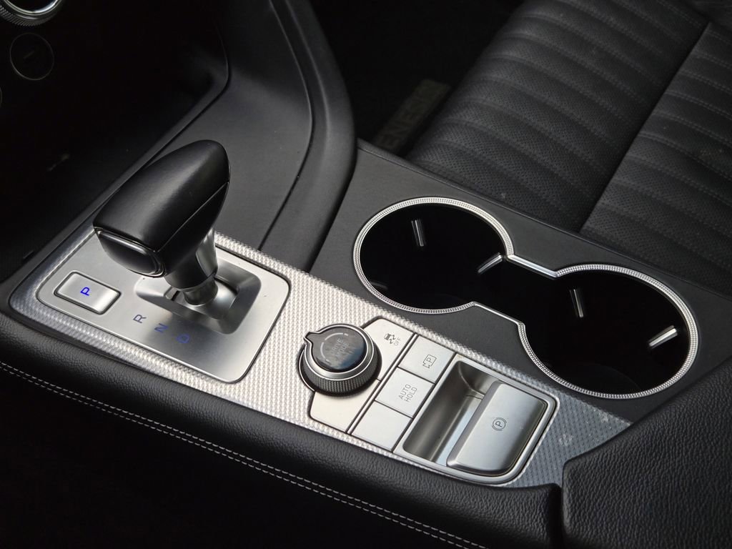 Used 2022 Genesis G70 3.3T RWD image 15