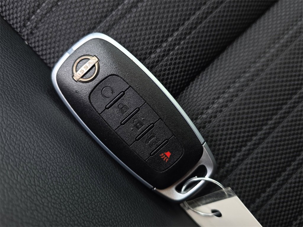 Used 2025 Nissan Rogue SV w/ Rock Creek Premium Package image 38