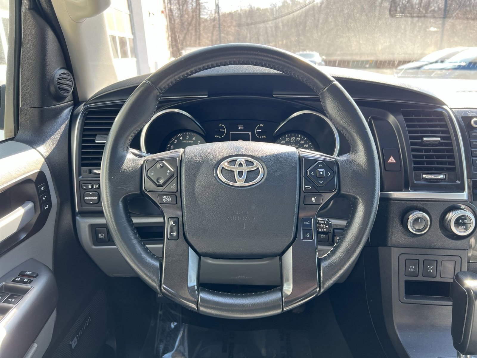 Used 2020 Toyota Sequoia Limited w/ Safety & Convenience Package image 16