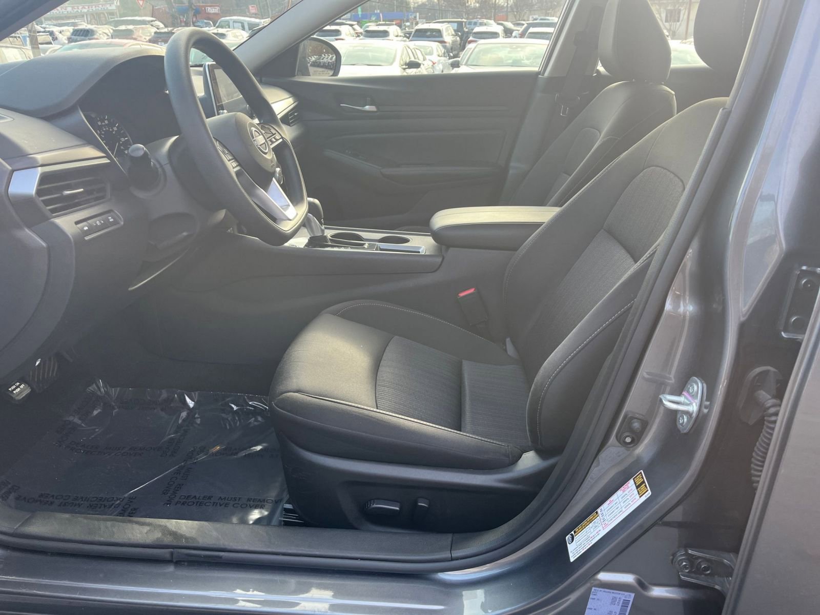 Used 2025 Nissan Altima 2.5 SV image 21