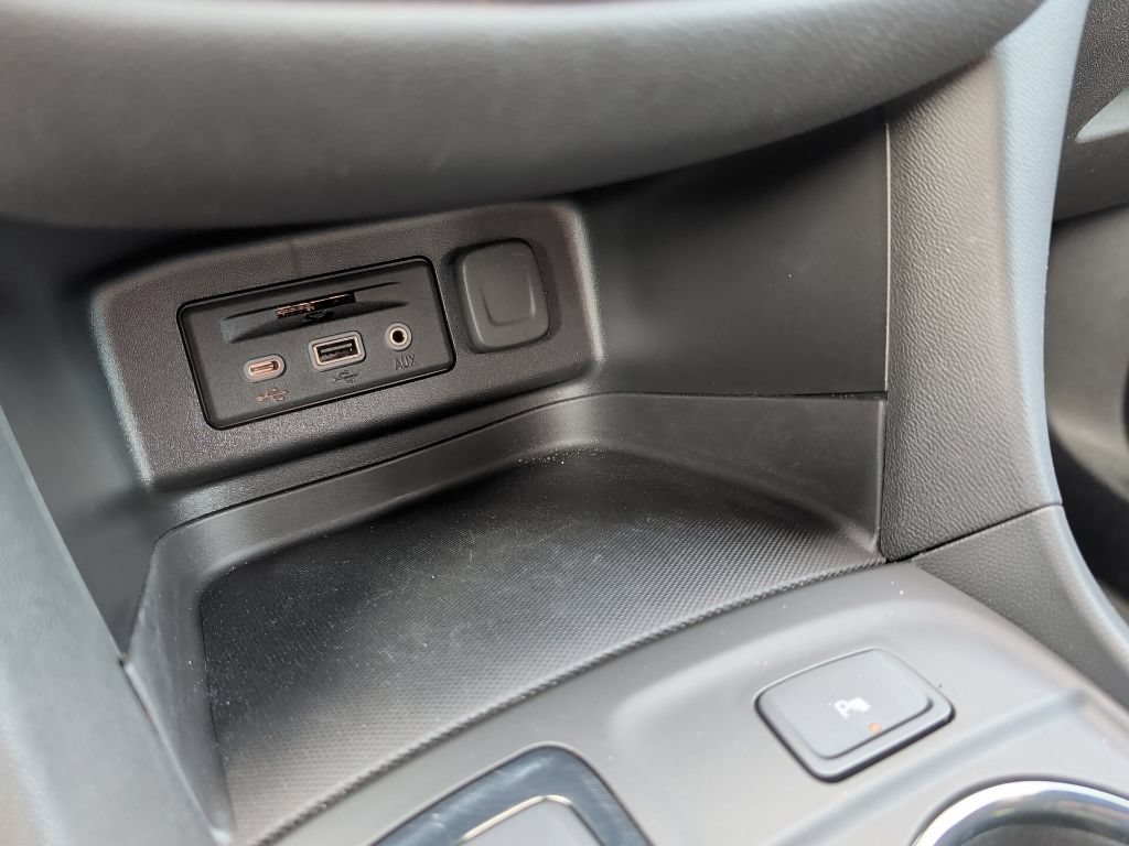 Used 2023 Chevrolet Equinox RS AWD/4WD image 18