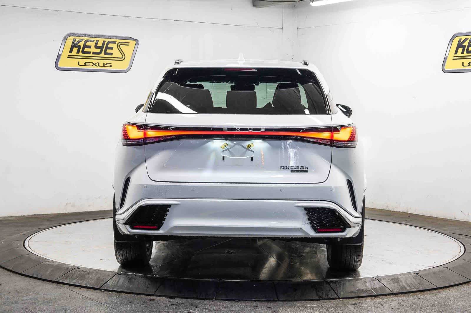 Used 2023 Lexus RX 500h F Sport w/ Cold Area Package AWD/4WD image 3