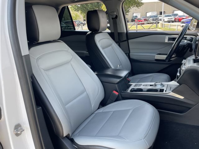Used 2021 Ford Explorer XLT w/ Equipment Group 202A RWD image 27