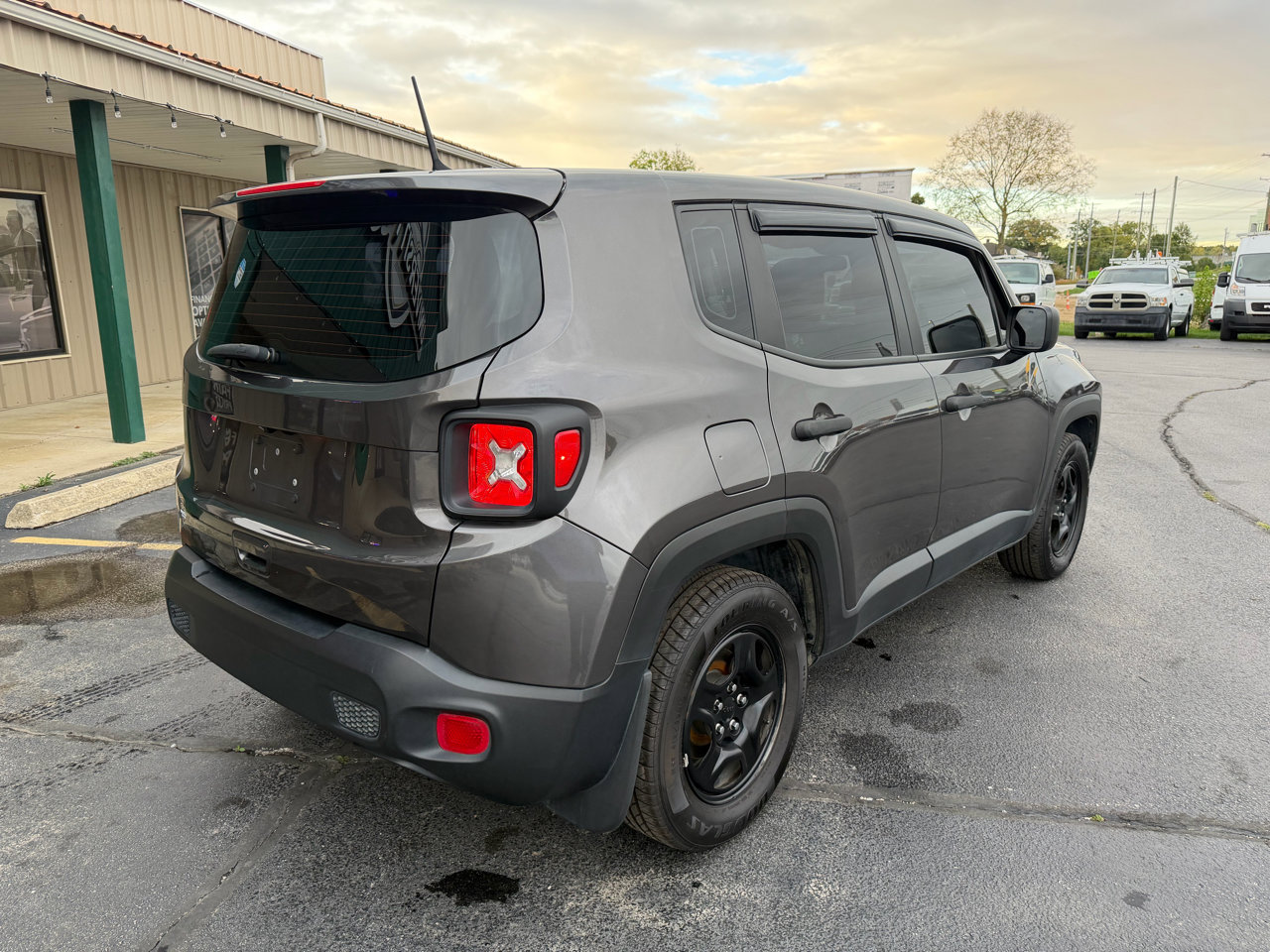 Used 2020 Jeep Renegade Sport image 3
