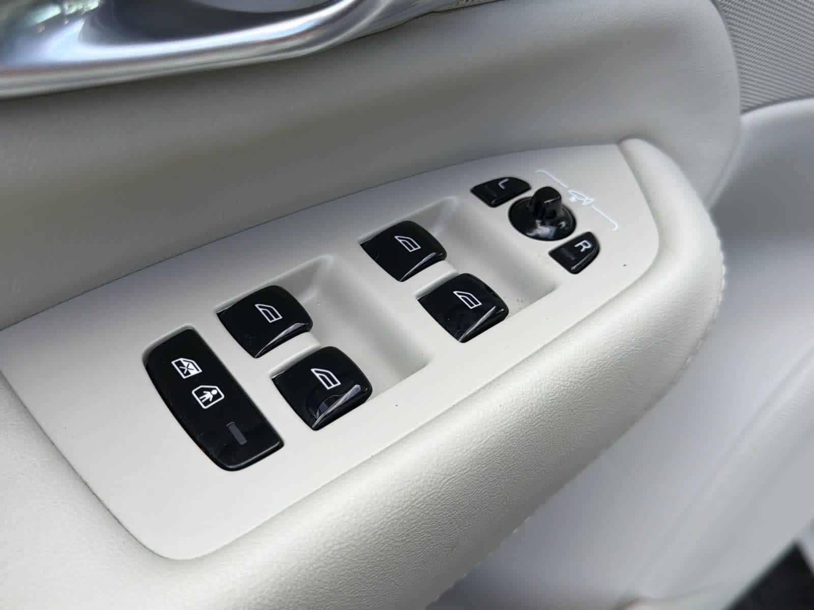 Used 2023 Volvo XC90 B5 Core AWD/4WD image 26