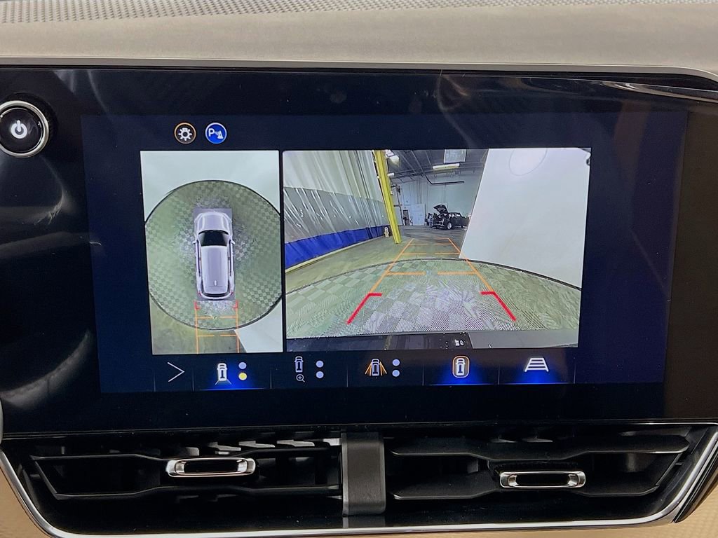 New 2026 Chevrolet Equinox ACTIV w/ Safety and Technology Package image 14