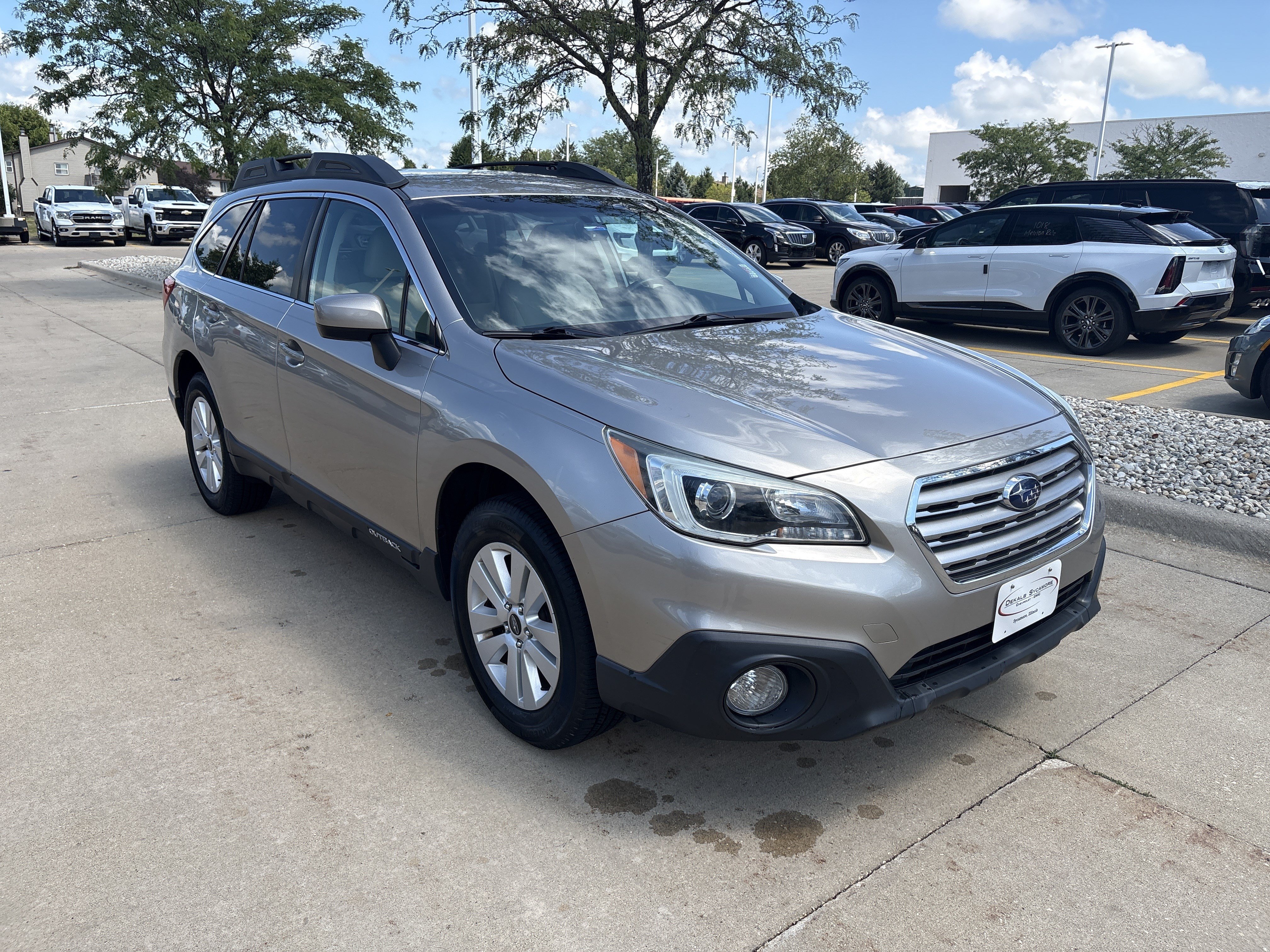 Used 2015 Subaru Outback 2.5i Premium AWD/4WD image 10