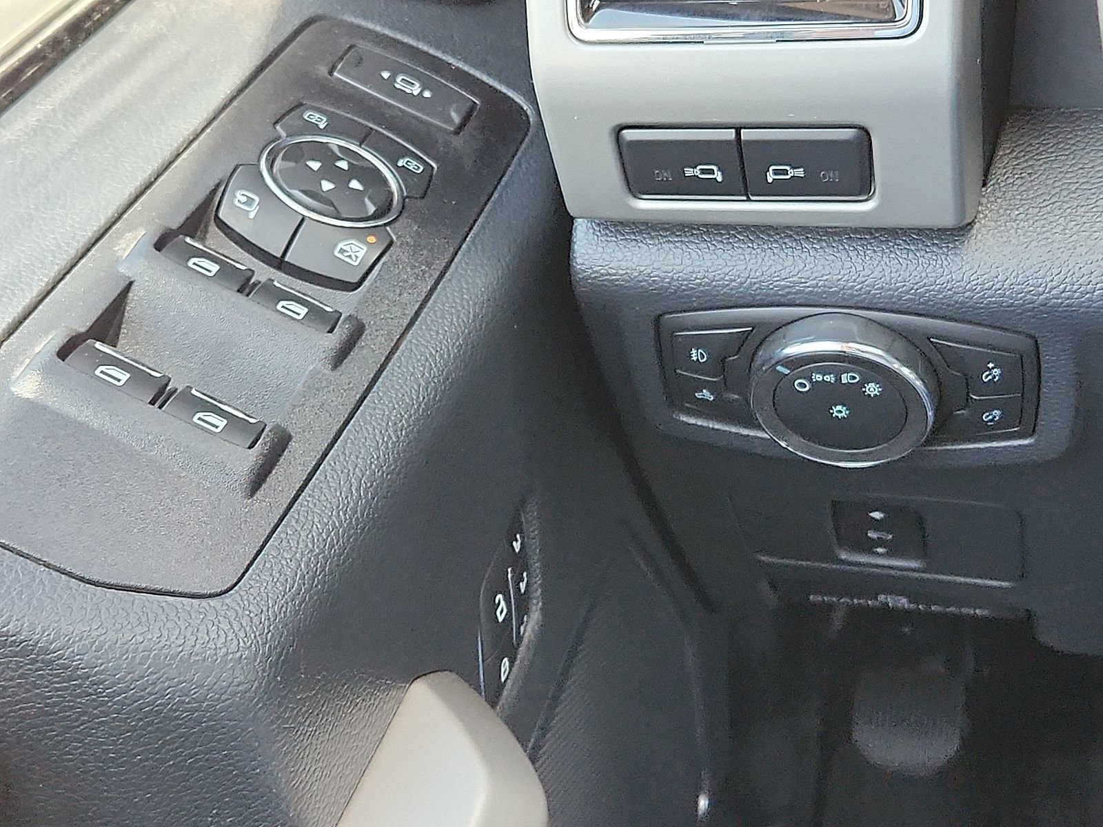Used 2022 Ford F250 Lariat w/ Lariat Value Package AWD/4WD image 17