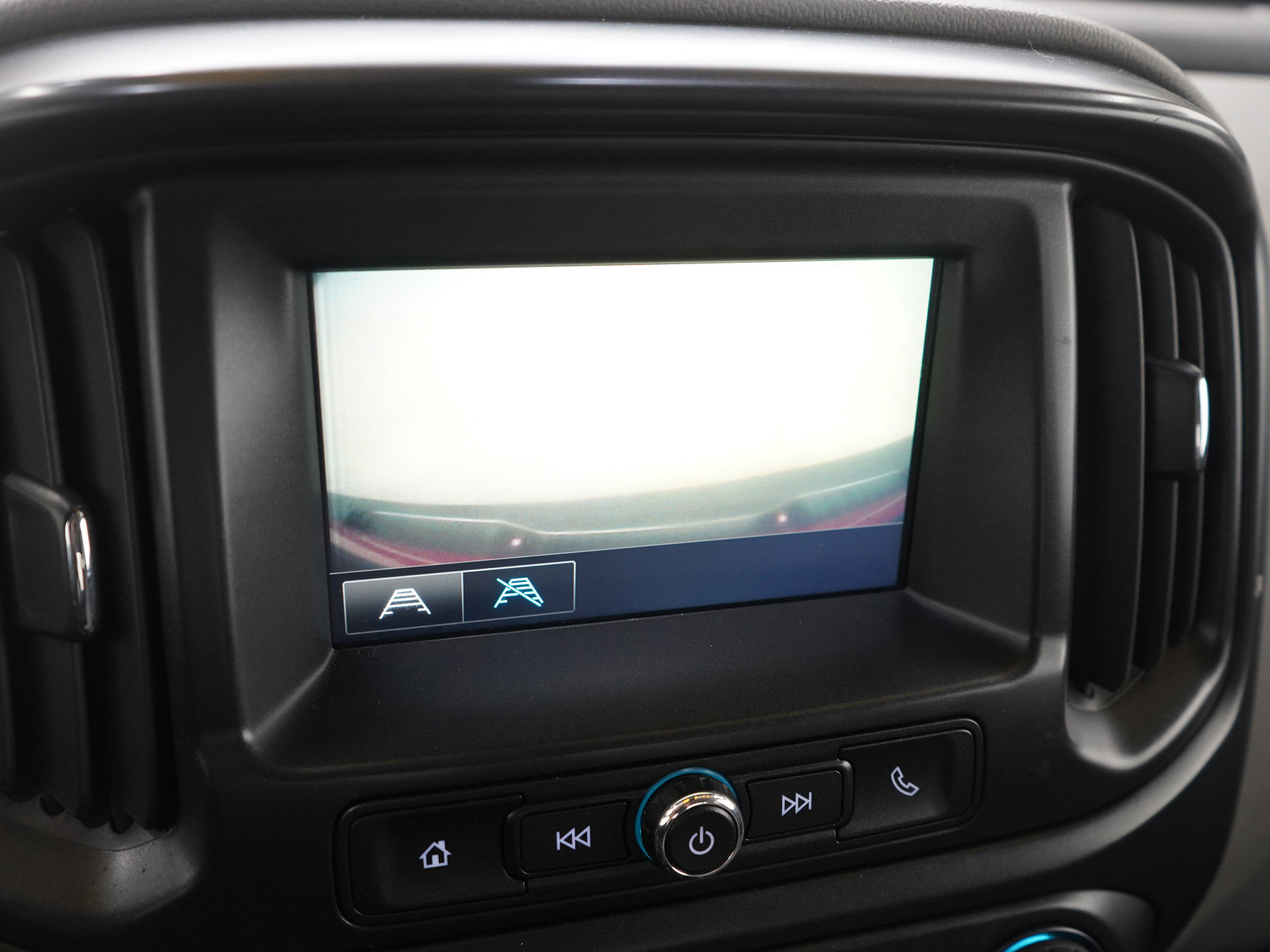 Used 2017 GMC Canyon 4x4 Extended Cab w/ Trailering Package image 26