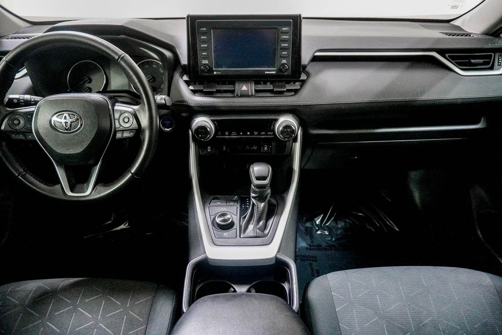 Used 2021 Toyota RAV4 XLE w/ XLE Grade Weather Package image 22