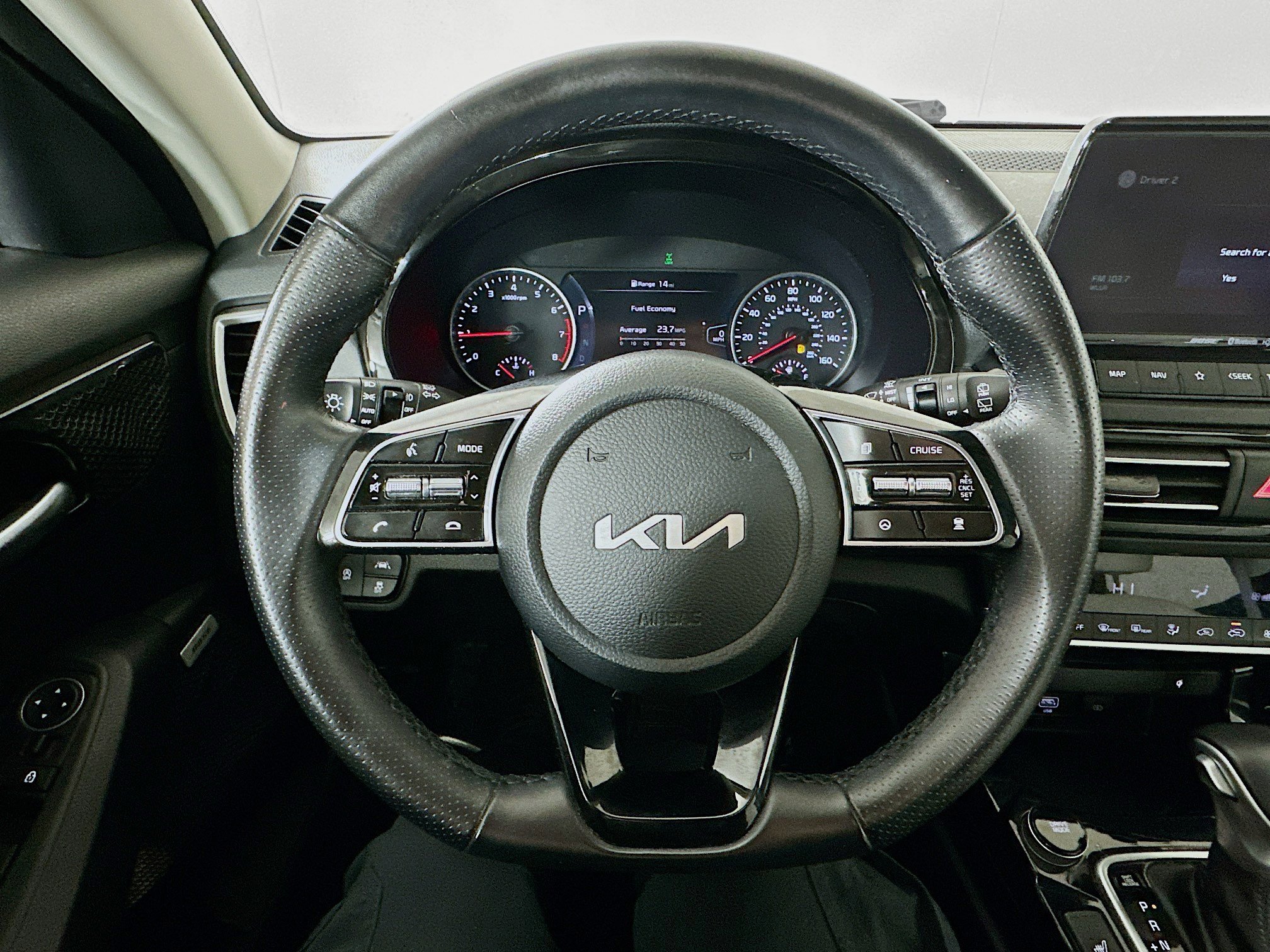 Certified 2022 Kia Seltos SX w/ Sunroof Package AWD/4WD image 11