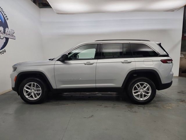 New 2025 Jeep Grand Cherokee Laredo X w/ Luxury Tech Group I image 5