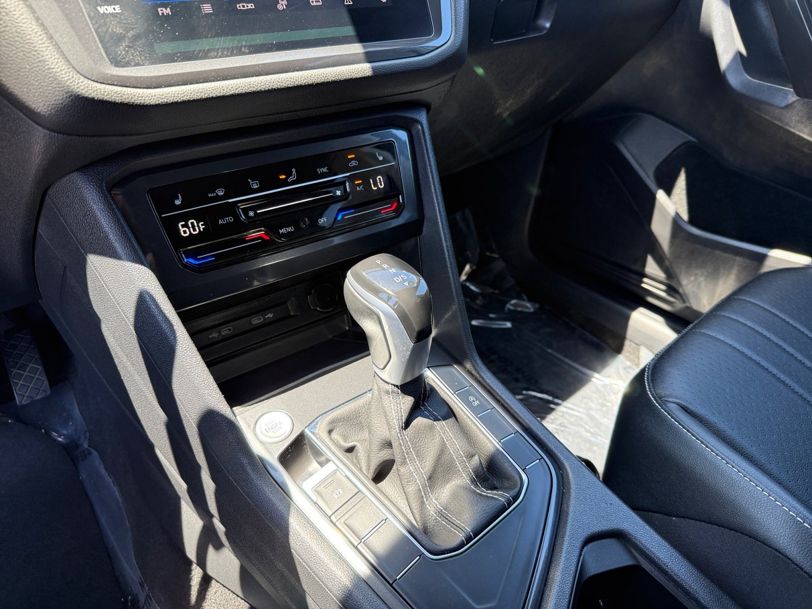 Certified 2023 Volkswagen Tiguan SE FWD image 13