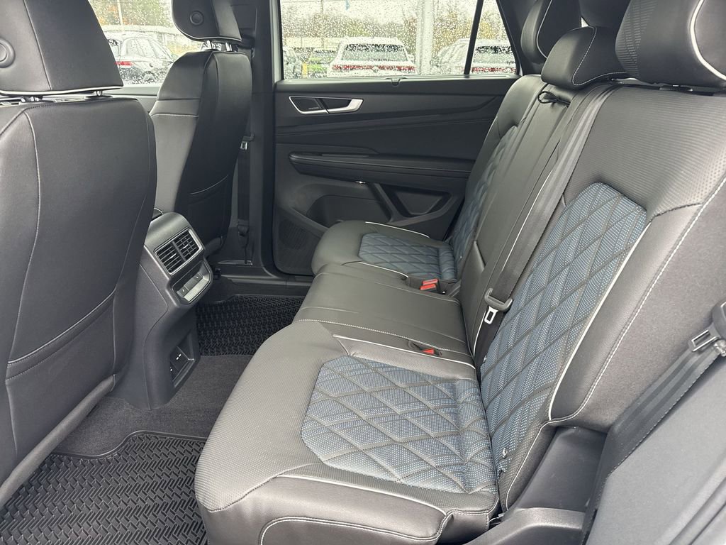 New 2026 Volkswagen Atlas Cross Sport SEL Premium R-Line image 29