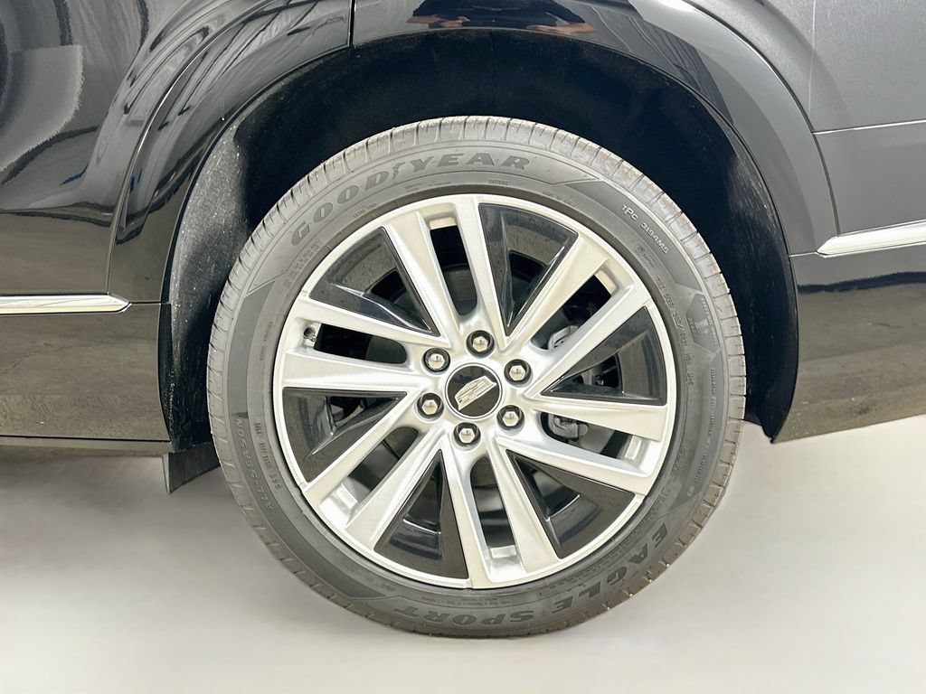 New 2026 Cadillac Vistiq Luxury w/ LPO, Floor Liner Package AWD/4WD image 39