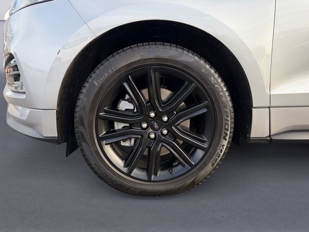 Used 2023 Ford Edge ST-Line image 9