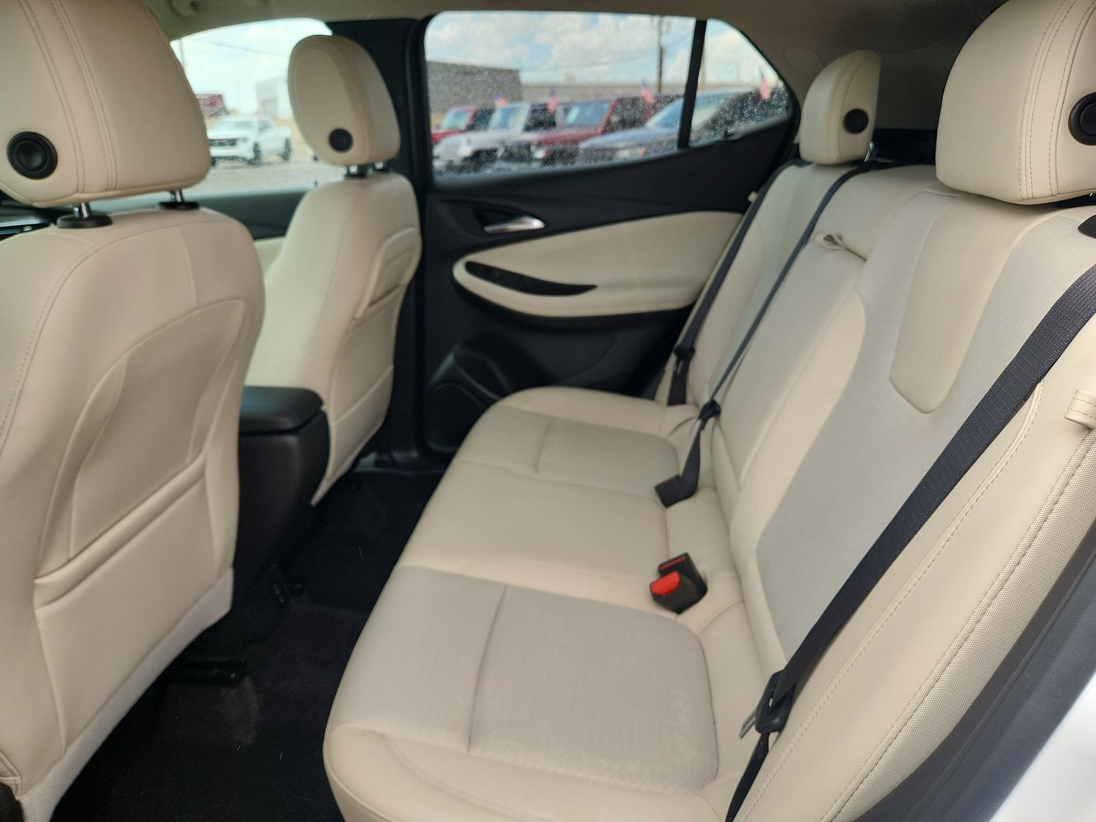 Used 2024 Buick Encore GX Preferred w/ Comfort Package AWD/4WD image 8