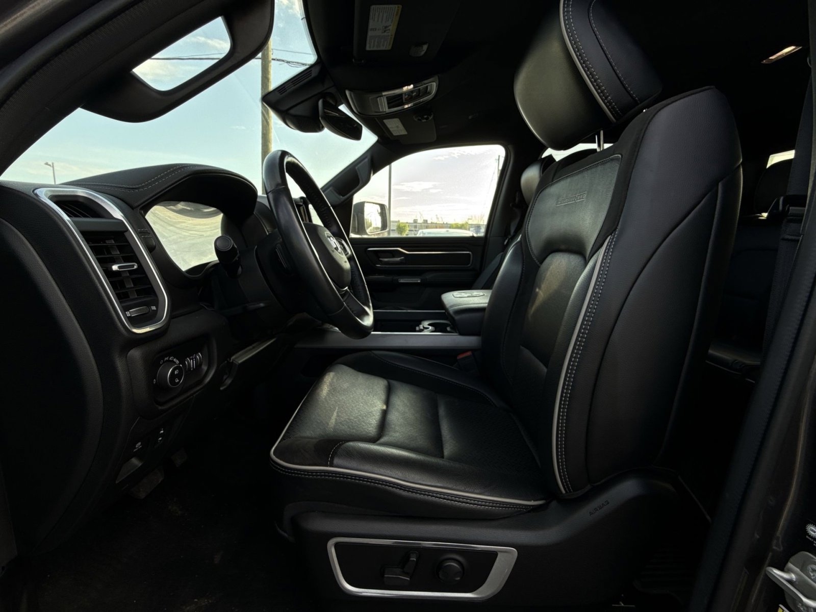 Used 2023 RAM 1500 Laramie image 13