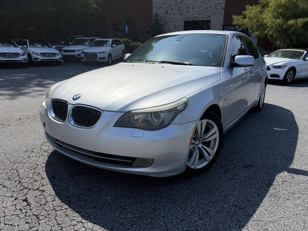 Used 2010 BMW 528i Sedan RWD image 1