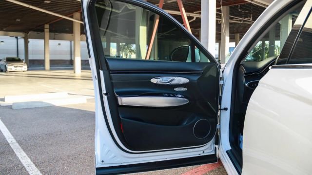 Used 2023 Genesis GV70 2.5T w/ Select Package image 18