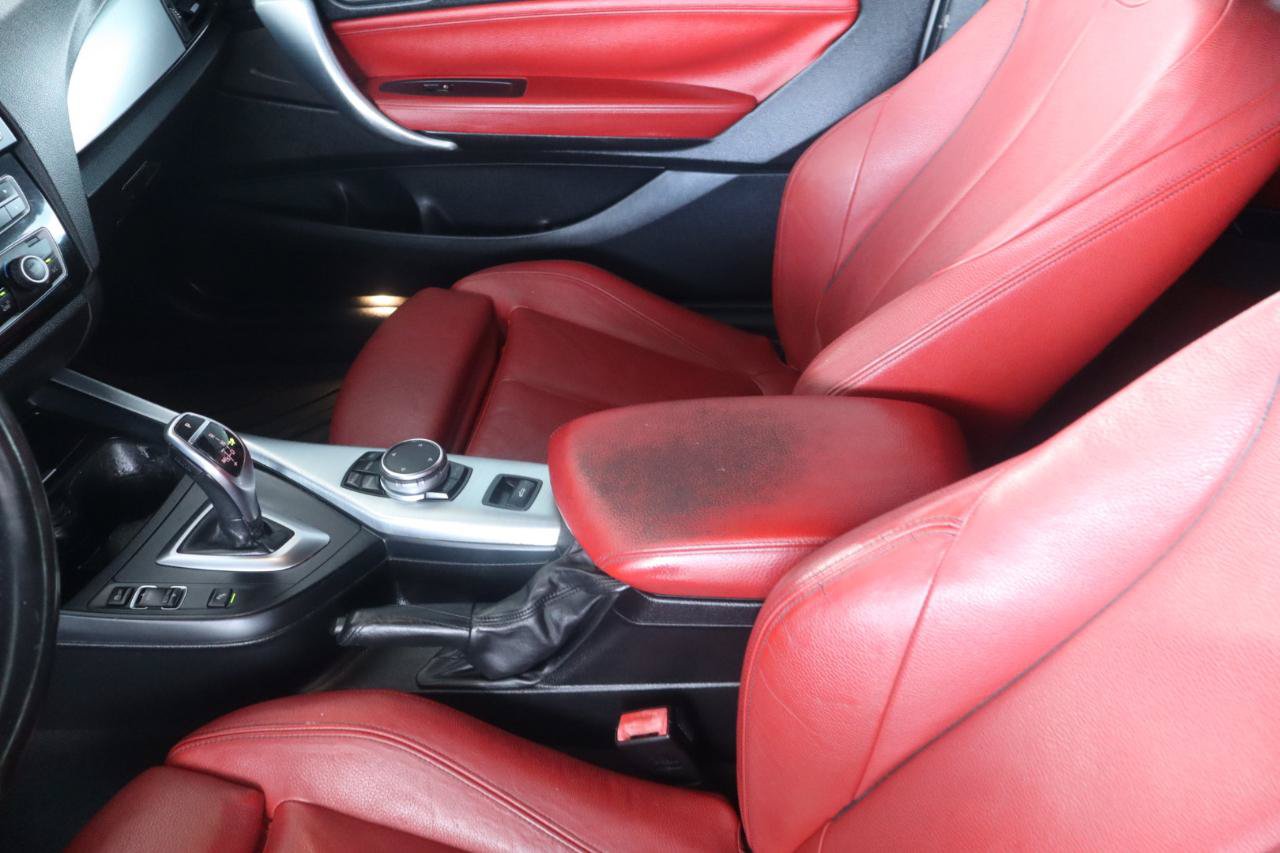 Used 2016 BMW M235i Convertible RWD image 18