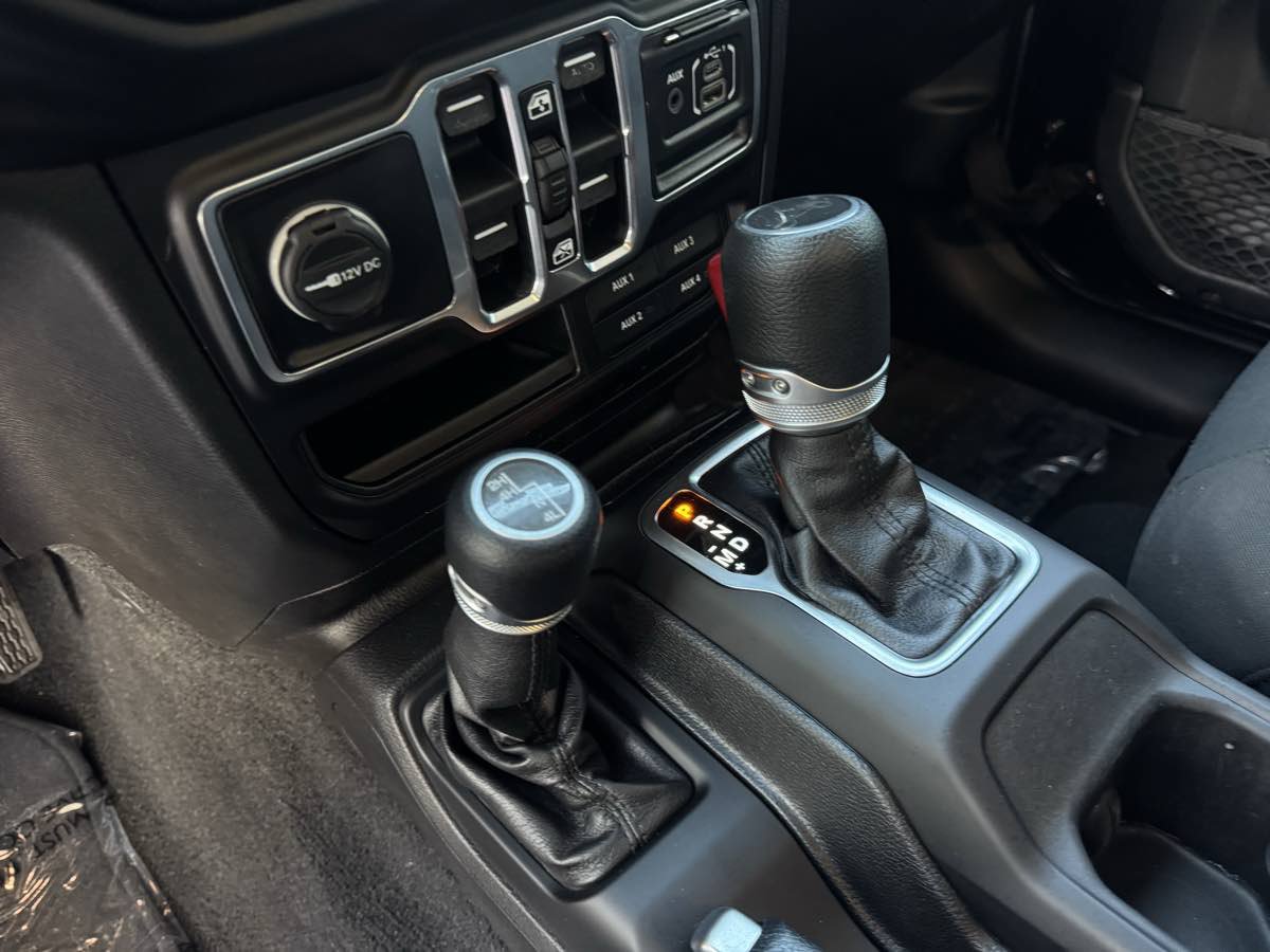 Used 2019 Jeep Wrangler Unlimited Sport S AWD/4WD image 16