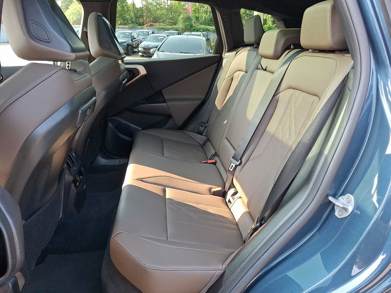 Used 2025 BMW X3 xDrive30i w/ Premium Package AWD/4WD image 8