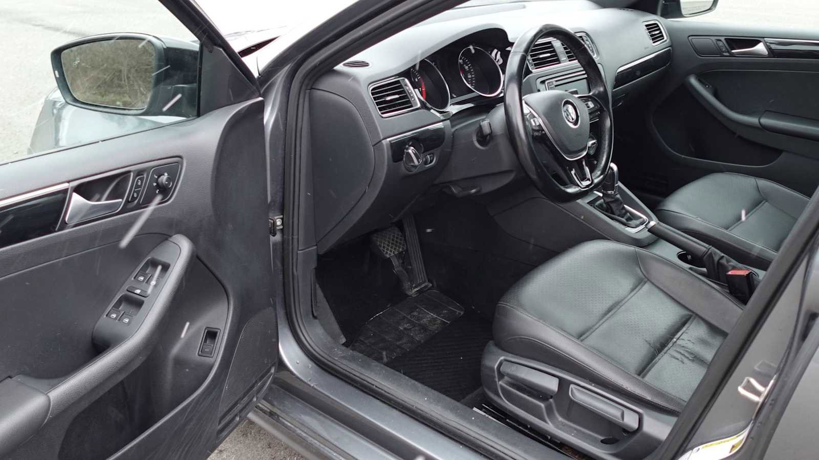 Used 2018 Volkswagen Jetta Sport image 23