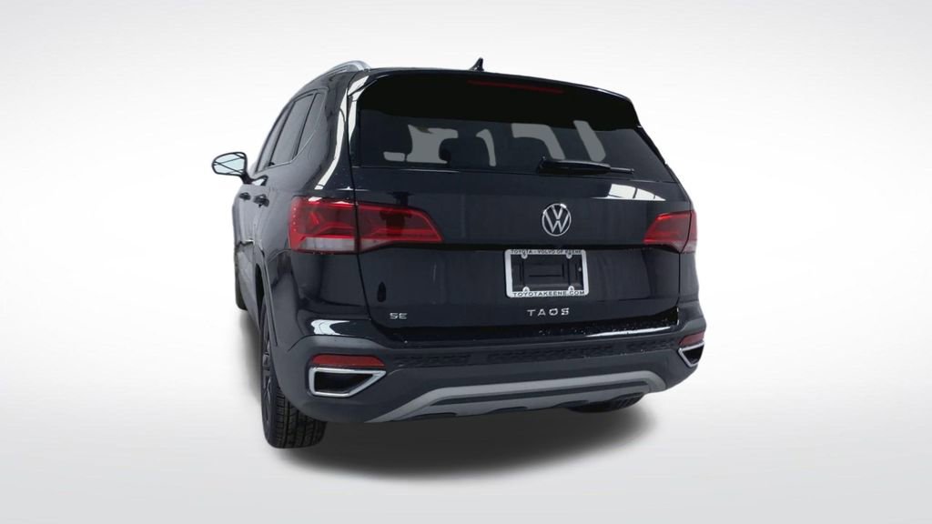 Used 2024 Volkswagen Taos SE image 7