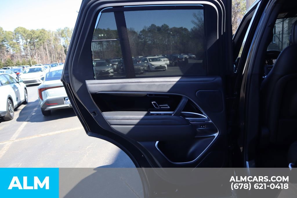 Used 2024 Land Rover Range Rover SE image 18