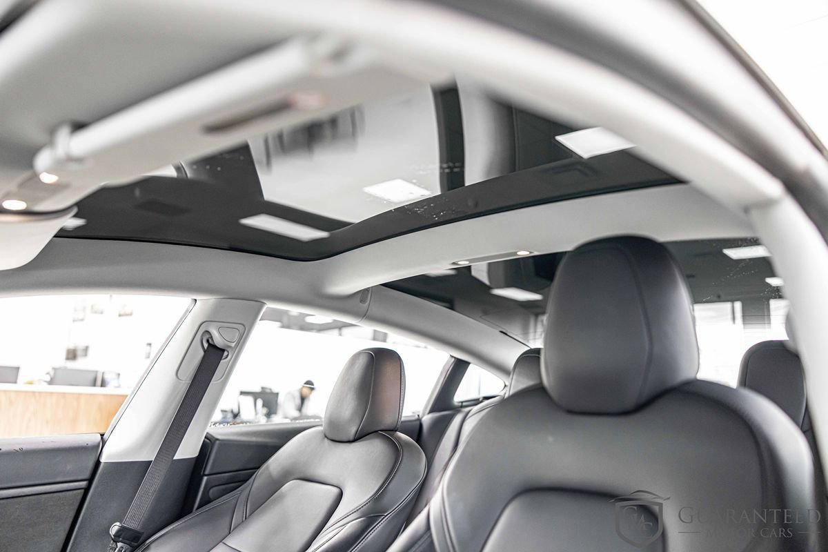 Used 2020 Tesla Model 3 Standard Range Plus RWD image 18