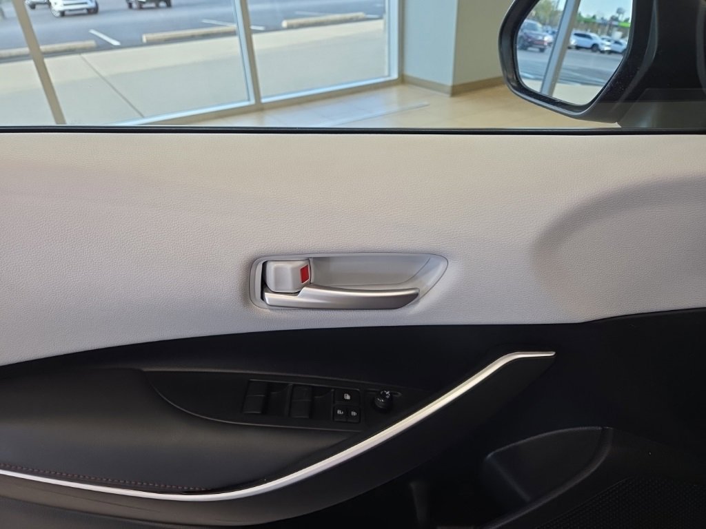 Used 2024 Toyota Corolla SE image 11
