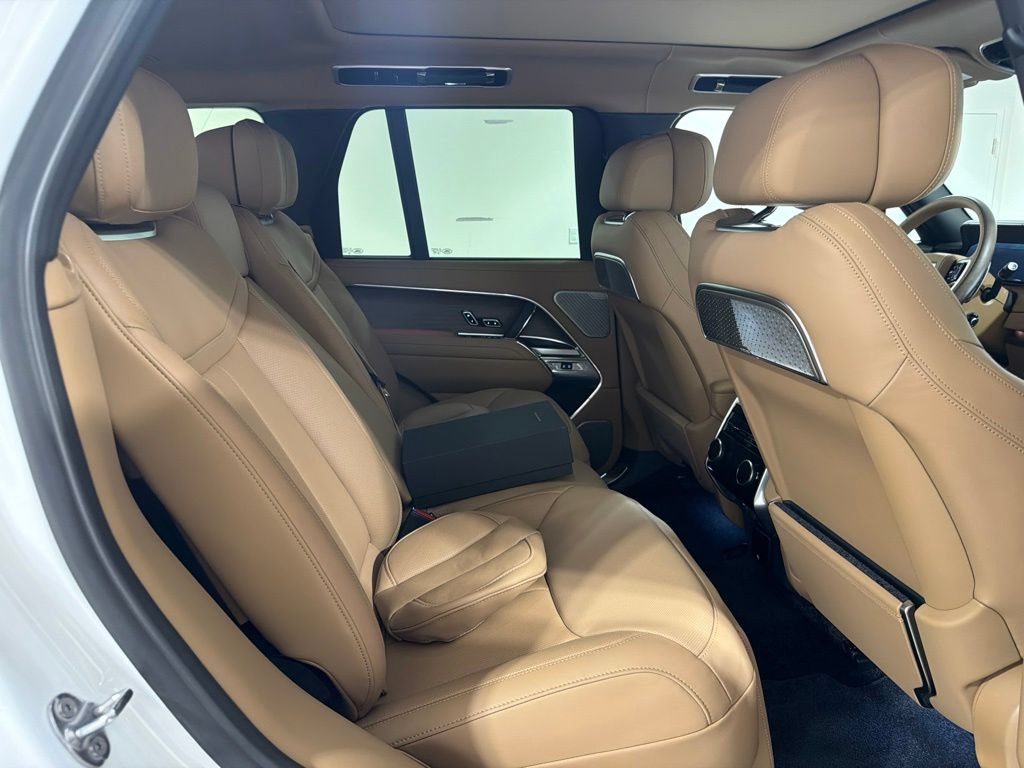 Certified 2026 Land Rover Range Rover Autobiography AWD/4WD image 28