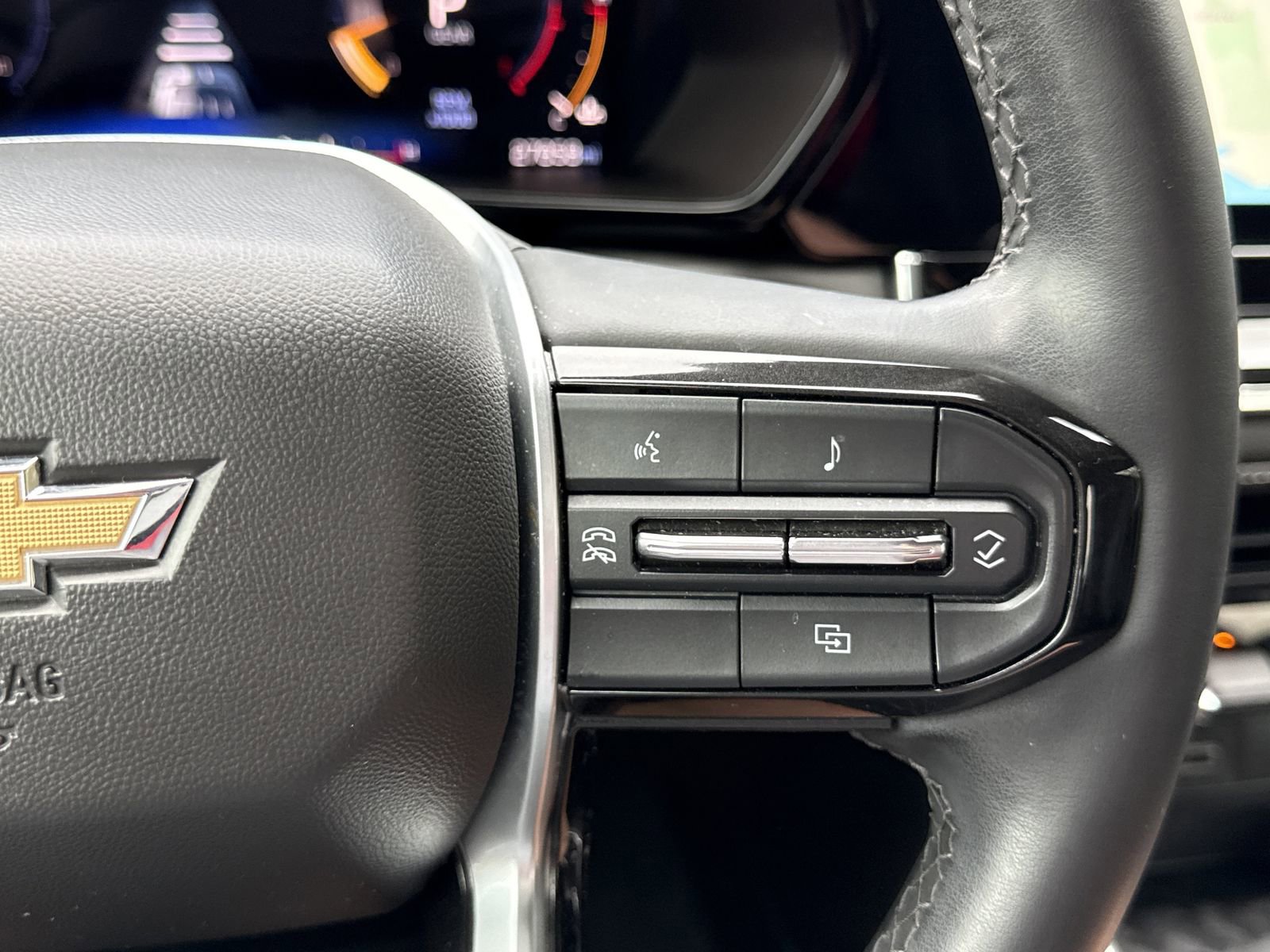 Used 2024 Chevrolet Colorado LT image 19