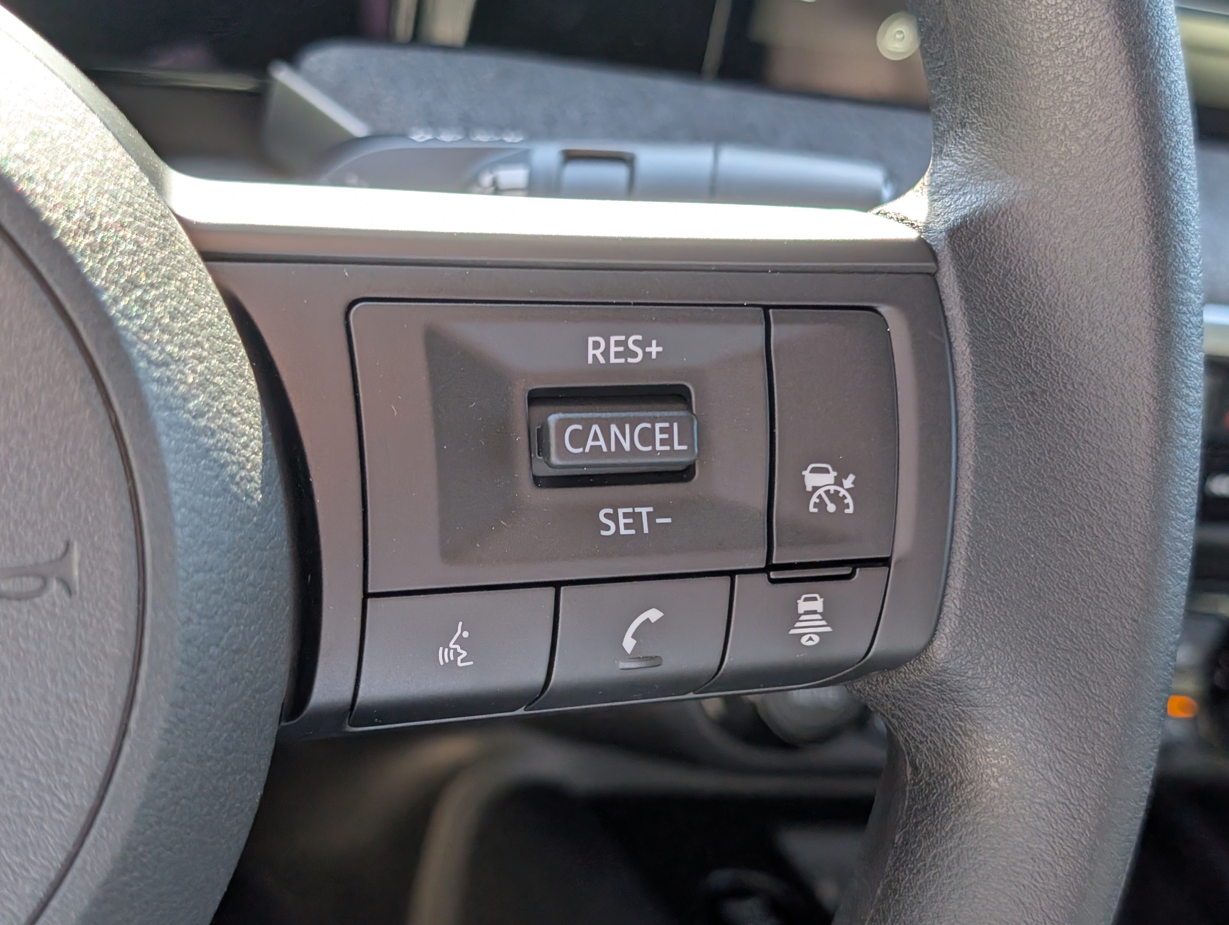 New 2027 Nissan Kicks SV AWD/4WD image 16