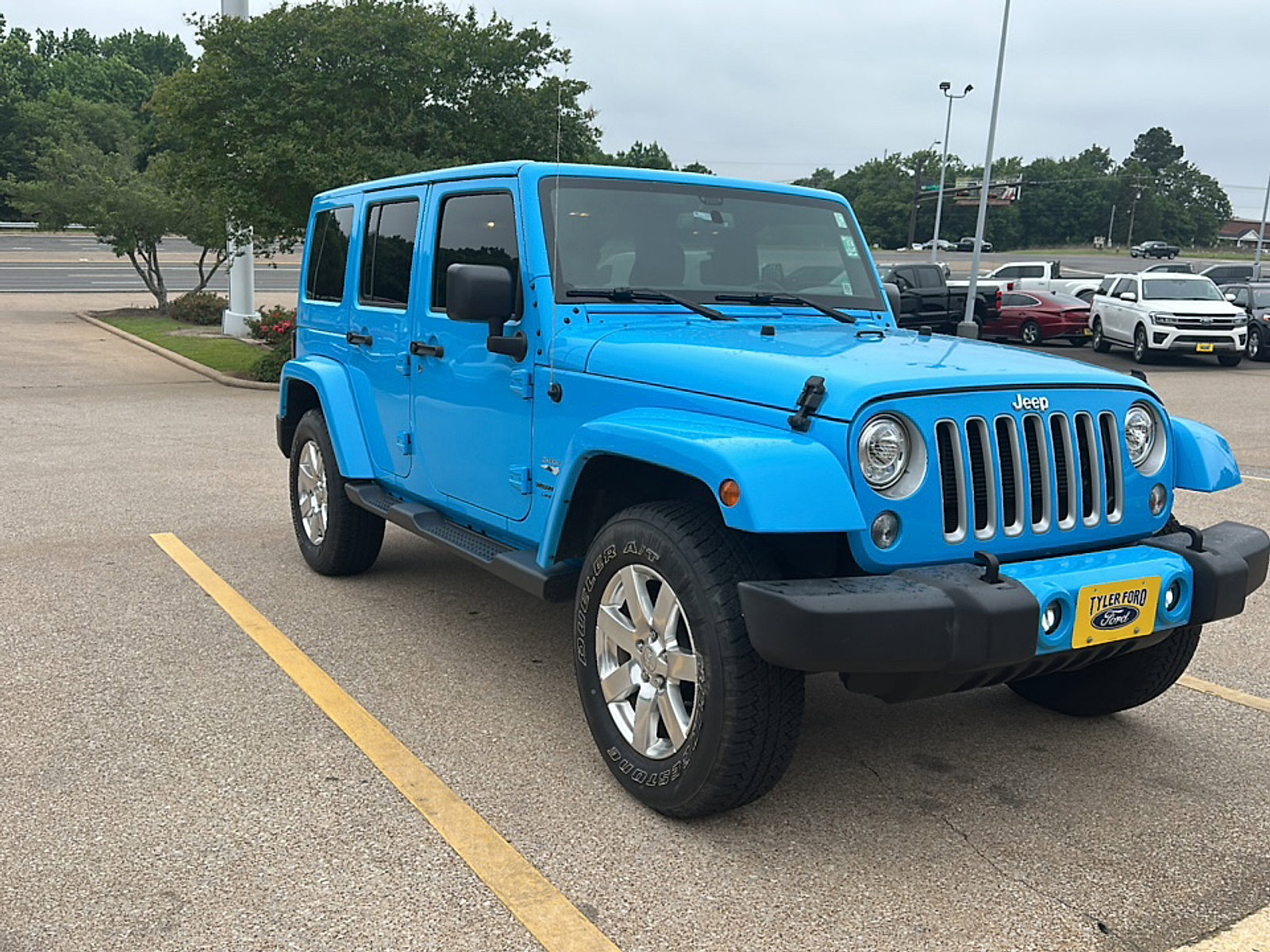 Used 2018 Jeep Wrangler Unlimited Sahara w/ Connectivity Group