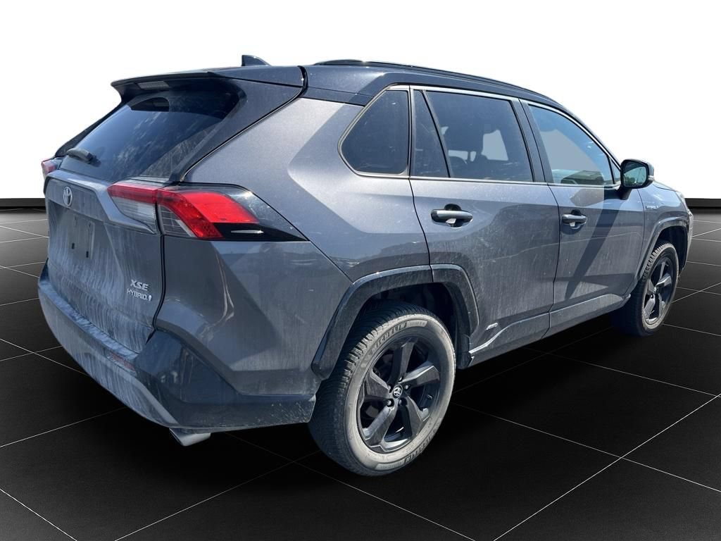 Used 2019 Toyota RAV4 XSE w/ XSE Weather Package AWD/4WD image 5