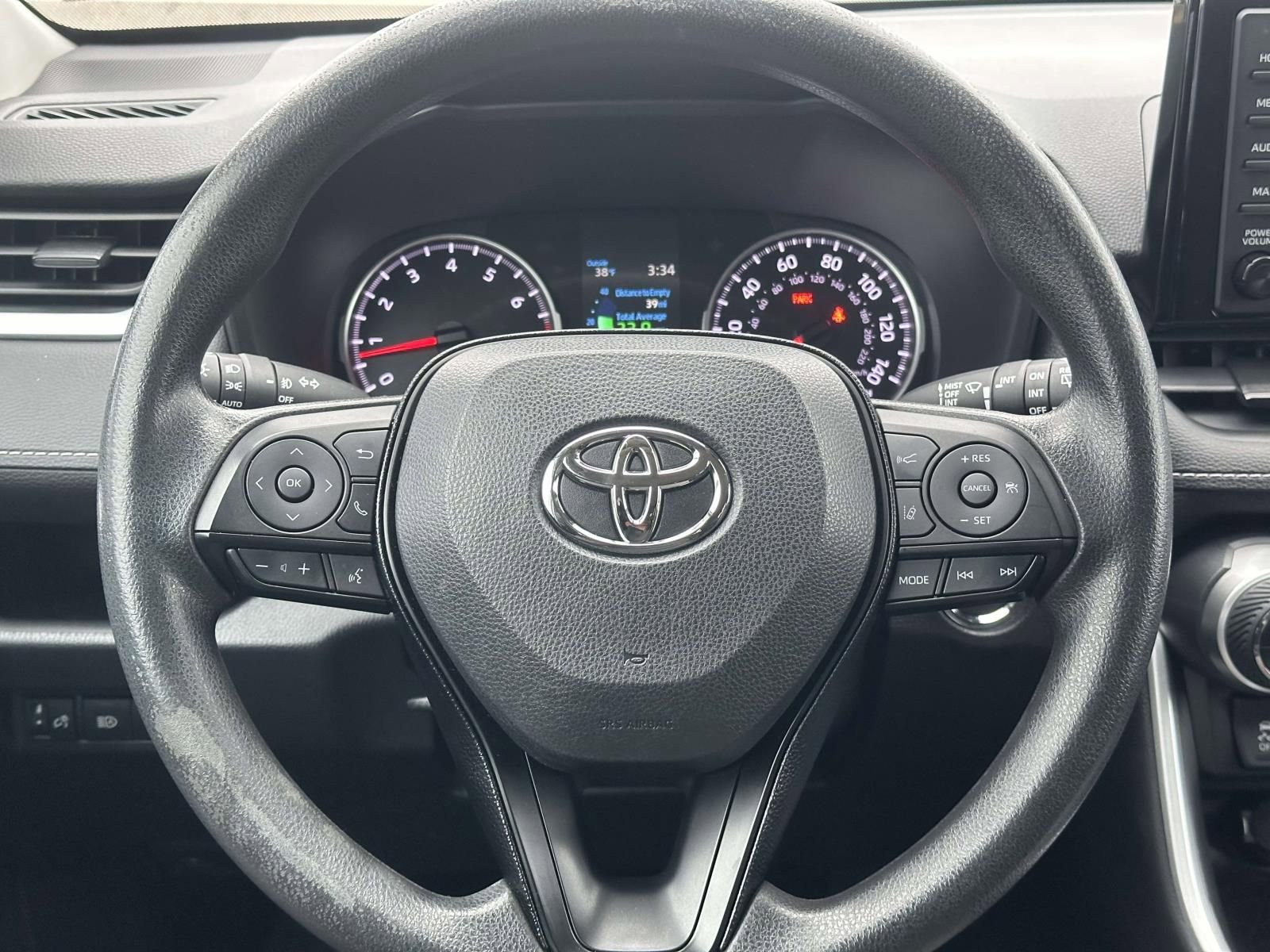 Used 2020 Toyota RAV4 XLE w/ All Weather Liner Package image 21